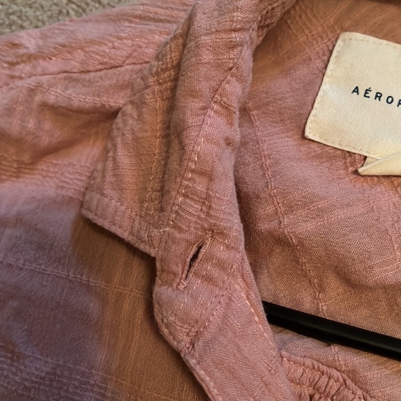 Pink collar crop top! - Picture 3 of 3